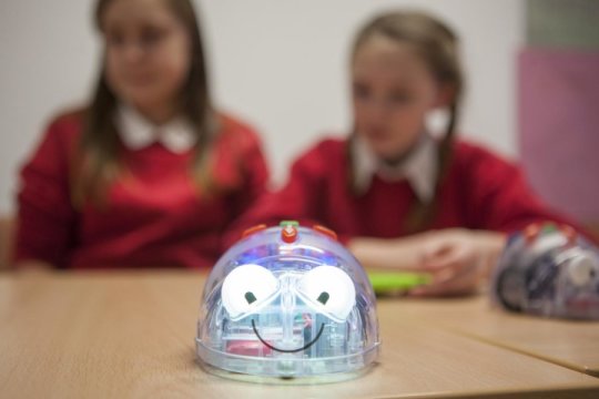 机器人永远不会取代教师 但可以促进儿童的教育