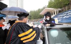 韩国的KT展示了该国的首次驾驶毕业