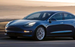 马斯克称Model3生产好转特斯拉股价大涨近10%