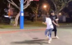 周杰伦吃醋昆凌帮别人加油网友又被撒狗粮了