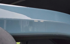 福特Bronco软顶可能会从防滚架上擦掉油漆