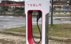 特斯拉计划在2021年为所有电动汽车提供超级充电网络