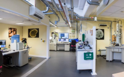 普利茅斯大学电子显微镜中心进行了170万英镑的扩建