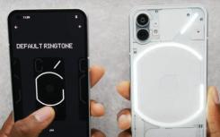 Nothing Phone(1)展示其正面和独特的背面设计